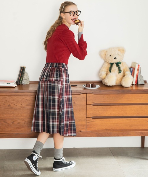 BONLECILL（ボンルシール）の「BIGチェック切替ミディプリーツスカート（スカート・レディース・チャコールグレー/ピンク/ブラウン/ネイビー・FREE）」の3枚目の写真