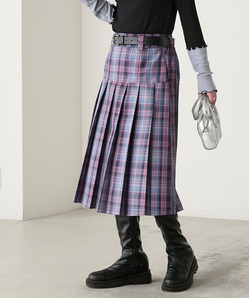 BONLECILL（ボンルシール）の「BIGチェック切替ミディプリーツスカート（スカート・レディース・チャコールグレー/ピンク/ブラウン/ネイビー・FREE）」の5枚目の写真