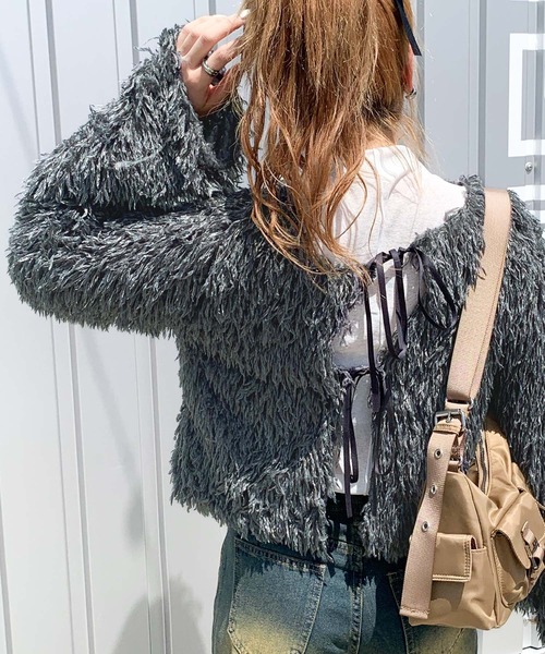 mily bilet(ミウィビレット)の「【mily bilet】大人可愛いトレンド感。フェザー前後2WAYショートリボンカーディガン(カーディガン/ボレロ・レディース・アイボリー/チャコールグレー/グレー・LARGE/MEDIUM/SMALL/X-LARGE)」の14枚目の写真