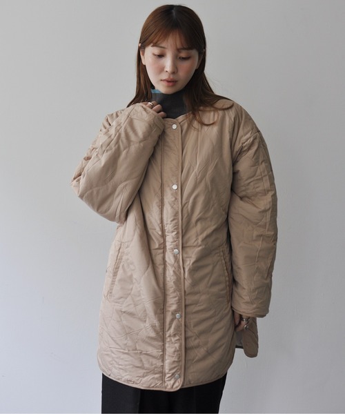 Meli rich（メリーリッチ）の「ひょうたんキルトリバーシブルサイドスリットキルティングコート（ミリタリージャケット・レディース・アイボリー/カーキ・FREE）」の17枚目の写真