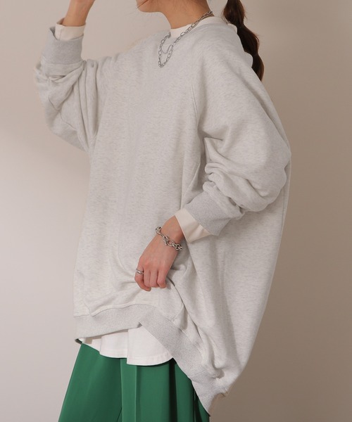 HUG.U(ハグユー)の「ゆるコクーントレーナー(スウェット・レディース・ダークブラウン/ダークグレー/モカ/ブラック/アイボリー・FREE)」の2枚目の写真