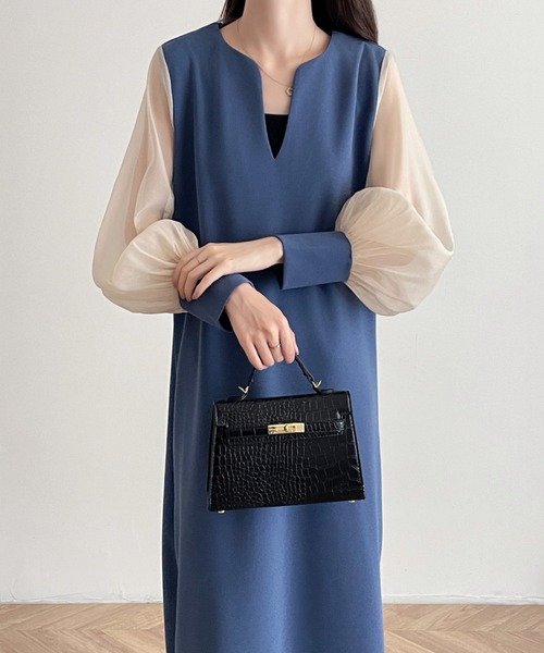 ABITOKYO（アビトーキョー）の「異素材シアースリーブスキッパネックスリットワンピース（ワンピース・レディース・ベージュ系その他/ブルー/ブラック/チャコールグレー/グレー/ベージュ/ネイビー・M/L）」の7枚目の写真