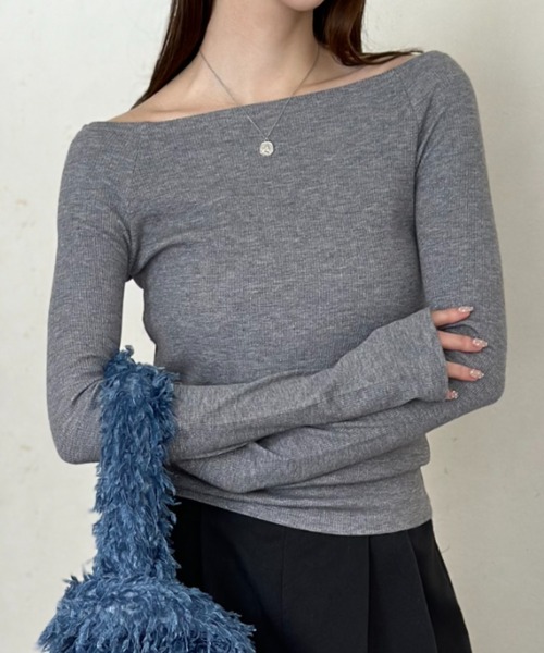 【限定値下げ】web完売 thetoe オフショルトップス Square gyda エンボス オフショル トップス[品番：MKSW0056191