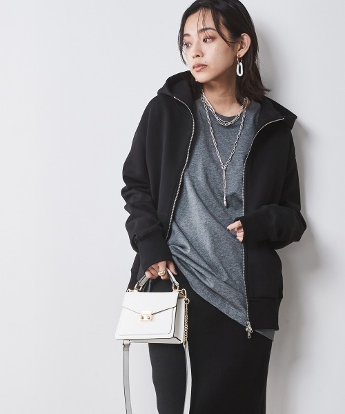 CHIC STYLE（シックスタイル）の「綿100％ロゴプリントロングスリーブTシャツ ＜大きいサイズ有＞シックスタイル　（Tシャツ/カットソー・レディース・オフホワイト/チャコール・M/L/LL/3L/4L/5L）」の18枚目の写真