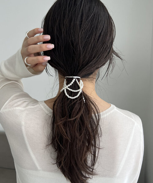 GOLDY(ゴールディ)の「〈GOLDY/ゴールディ〉3連パールヘアカフ(その他ヘアアクセサリー・レディース・ゴールド/シルバー・FREE)」の1枚目の写真