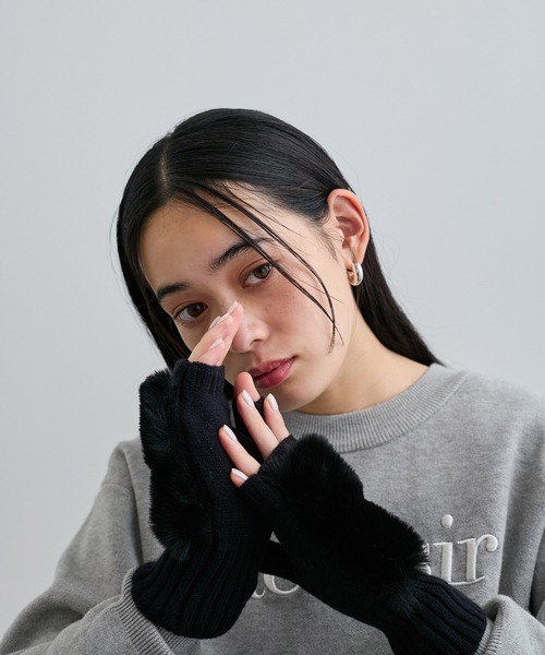 VIS（ビス）の「フィンガーレスファーアームウォーマー（手袋・レディース・ブラック/キナリ/ベージュ・FREE）」の17枚目の写真