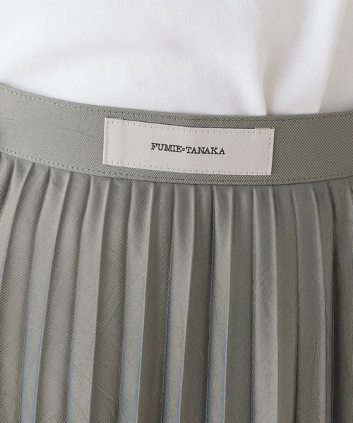 FUMIE TANAKA(フミエタナカ)の「【FUMIE TANAKA(フミエタナカ)】shiny pleats sk:スカート(スカート・レディース・チャコールグレー・2)」の8枚目の写真