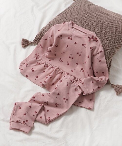 apres les cours（アプレレクール）の「リボン・さくらんぼ柄裏毛パジャマ（ルームウェア/パジャマ・キッズ・アイボリー/ピンク・130/120/110/100/90/80）」の2枚目の写真