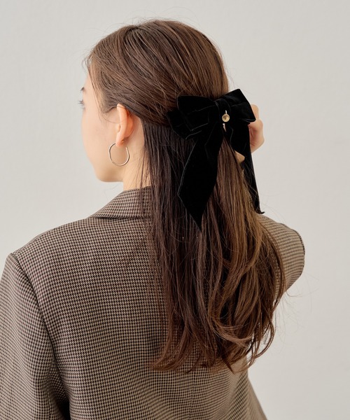 Chico（チコ）の「【新色追加】プレート付リボンバレッタ（イヤリング・レディース・ブラウン/ブラック/アイボリー/ダークブラウン・FREE）」の14枚目の写真