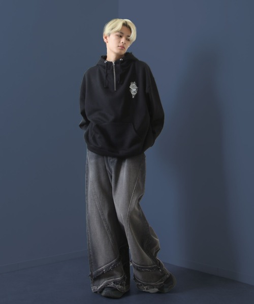 NILWAY(ニルウェイ)の「薔薇 刺繍 ハイネック スウェット ハーフジップ オーバー パーカー(パーカー・メンズ・チャコール/杢グレー/ブルー/ブラック・MEDIUM/LARGE)」の13枚目の写真