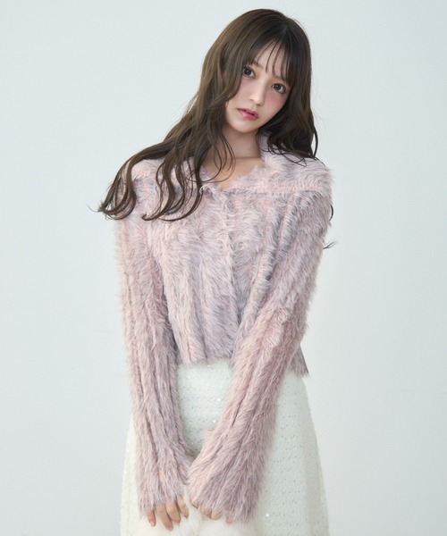 TITTY&CO.（ティティーアンドコー）の「フェイクファーショート丈カーデ（カーディガン/ボレロ・レディース・ブルー/パープル/ピンク・FREE）」の3枚目の写真