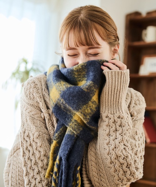 Crisp（クリスプ）の「フリンジチェックマフラー（マフラー・レディース・ネイビー/ブラウン/グレイッシュベージュ・FREE）」の11枚目の写真