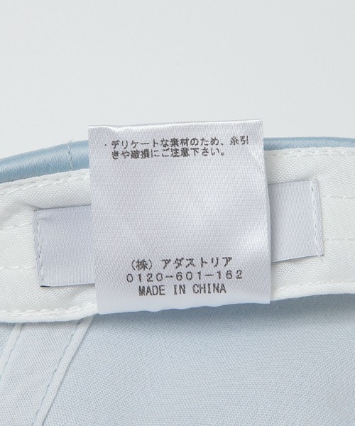 FOREVER 21(フォーエバー トゥエンティーワン)の「【2025SS】サテンリボンキャップ(キャップ・レディース・ライトブルー/チャコールグレー・FREE)」の3枚目の写真