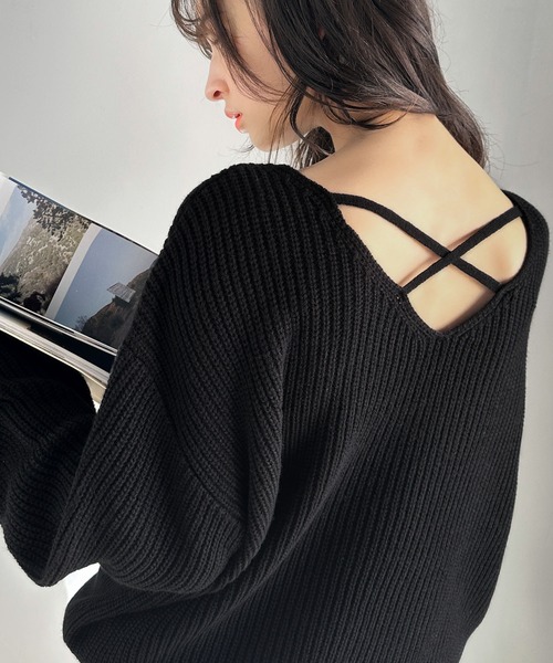 mily bilet(ミウィビレット)の「【mily bilet】キュートなふんわりスタイル。2wayプレート使いクロスデザイン畦編みニットプルオーバー(長袖)(ニット/セーター・レディース・ピンク/アイボリー/ブラック/グレー・SMALL/MEDIUM/LARGE/X-LARGE)」の2枚目の写真