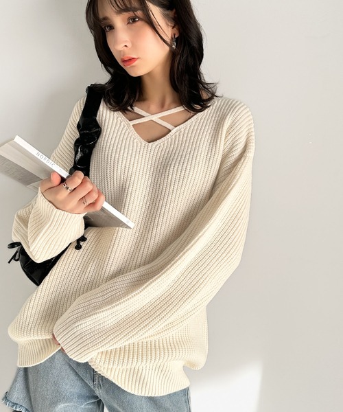 mily bilet(ミウィビレット)の「【mily bilet】キュートなふんわりスタイル。2wayプレート使いクロスデザイン畦編みニットプルオーバー(長袖)(ニット/セーター・レディース・ピンク/アイボリー/ブラック/グレー・SMALL/MEDIUM/LARGE/X-LARGE)」の7枚目の写真