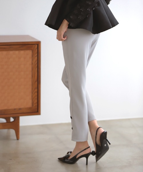 MERAKI（メラキ）の「裾リボンデザインパンツ（その他パンツ・レディース・ブラック/グレー/ブラウン/ネイビー・S/M/L）」の13枚目の写真