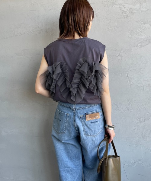 nenom（ネノム）の「[nenom/ネノム] マルチWAY ビスチェ風チュールフリルドッキングノースリーブTシャツ（Tシャツ/カットソー・レディース・チャコールグレー/グレー/オフホワイト・F）」の20枚目の写真