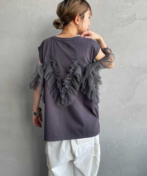 nenom（ネノム）の「[nenom/ネノム] マルチWAY ビスチェ風チュールフリルドッキングノースリーブTシャツ（Tシャツ/カットソー・レディース・チャコールグレー/グレー/オフホワイト・F）」の6枚目の写真
