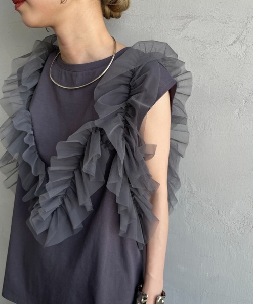 nenom（ネノム）の「[nenom/ネノム] マルチWAY ビスチェ風チュールフリルドッキングノースリーブTシャツ（Tシャツ/カットソー・レディース・チャコールグレー/グレー/オフホワイト・F）」の16枚目の写真