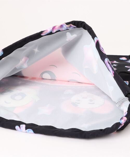 SPINNS(スピンズ)の「『クンヤレストランズ×SPINNS』ナップサック(バックパック/リュック・レディース・ブルー/ブラック・ONESIZE)」の5枚目の写真