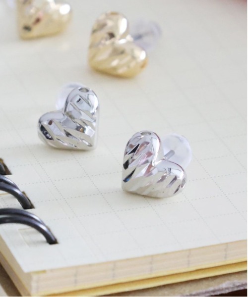 niko and...（ニコアンド）の「Made in Japan ハートピアス（ピアス（両耳用）・レディース・イエロー/グレー・0）」の2枚目の写真