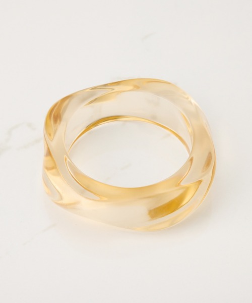 PAPILLONNER（パピヨネ）の「クリアアクリルバングル（バングル/リストバンド・レディース・イエロー/ブラウン・FREE）」の5枚目の写真