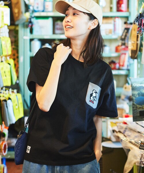 FREAK'S STORE（フリークスストア）の「限定展開 CHUMS×FREAK'S STORE/チャムス 別注 ブービーバード ニットポケット クルーネック Tシャツ（Tシャツ/カットソー・メンズ・ブラック/ホワイト/グレイッシュベージュ/ネイビー・SMALL/X-LARGE/LARGE/MEDIUM）」の13枚目の写真