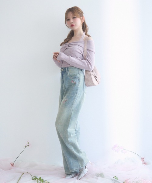 TITTY&CO.（ティティーアンドコー）の「フラワー刺繍&ビジュー付きデニムパンツ（デニムパンツ・レディース・ブルー・LARGE/MEDIUM）」の19枚目の写真