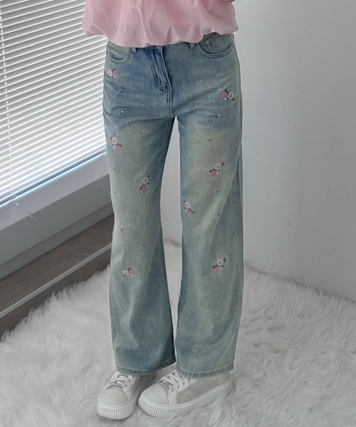 セール】フラワー刺繍&ビジュー付きデニムパンツ（デニムパンツ
