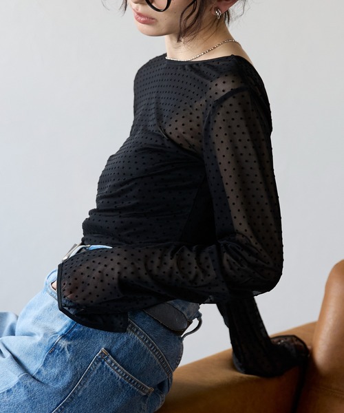 each(イーチ)の「【前後2WAY】フロッキードットパイピングシアーロンT(Tシャツ/カットソー・レディース・アイボリー/ブラック・FREE)」の10枚目の写真