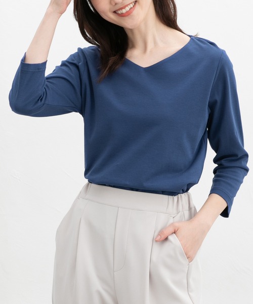 Honeys(ハニーズ)の「7分袖きれいめVネックT(Tシャツ/カットソー・レディース・ホワイト/ライトグレー/ブルー/ブラック・L/LL/M/S)」の4枚目の写真