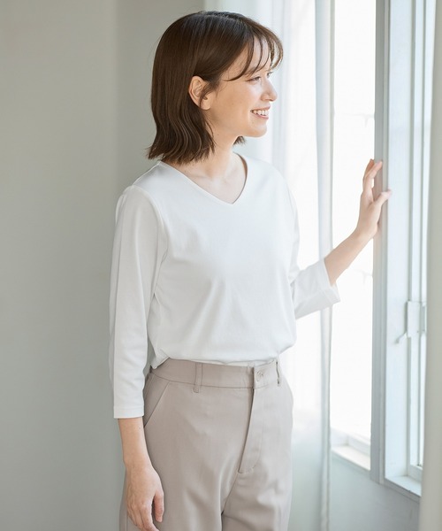 Honeys(ハニーズ)の「7分袖きれいめVネックT(Tシャツ/カットソー・レディース・ホワイト/ライトグレー/ブルー/ブラック・L/LL/M/S)」の15枚目の写真