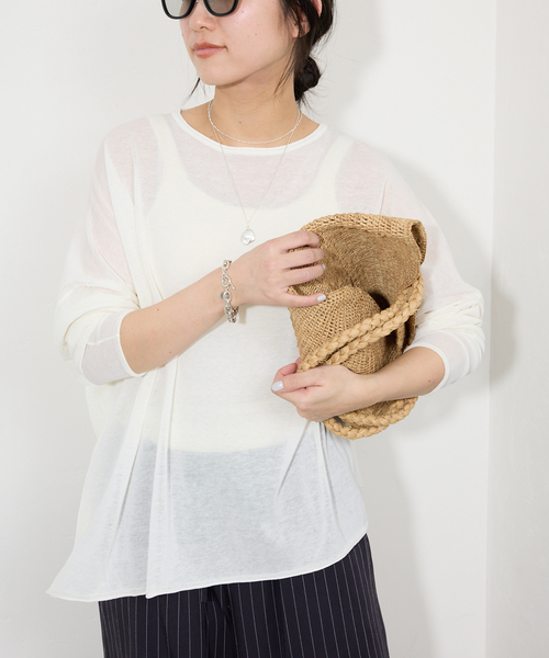 SLOBE IENA(スローブイエナ)の「《追加》コットンシルクビッグプルオーバー(ニット/セーター・レディース・ブラック/ホワイト/ブラウン/ブルー・FREE)」の19枚目の写真