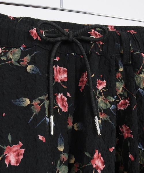 ANGENEHM(アンゲネーム)の「mp13337-Seersucker fabric tapered pants バルーンパンツ(その他パンツ・メンズ・ブラウン系その他/ブラック系その他・S/M/L)」の7枚目の写真