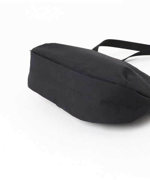 Gramicci（グラミチ）の「《GRAMICCI(グラミチ) 》CORDURA SHOULDER BAG（ショルダーバッグ・メンズ・ブラック/オリーブ・FREE）」の15枚目の写真