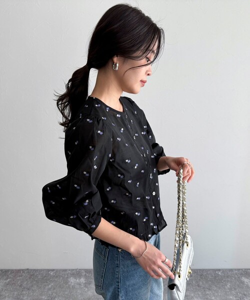 fredy emue(フレディエミュ)の「フラワージャガードシアーブラウス(シャツ/ブラウス・レディース・ホワイト系その他/ブラック系その他・38)」の15枚目の写真