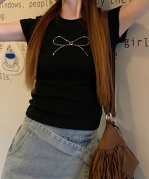 lilful(リルフル)の「ワンポイント ラインストーン リボンモチーフ シンプルコンパクトTシャツ(Tシャツ/カットソー・レディース・ホワイト/ブラック・L/M)」の19枚目の写真