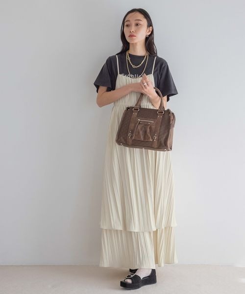 JEANASIS（ジーナシス）の「GermanロゴプリントTEE/450940（Tシャツ/カットソー・レディース・ブラック/ホワイト/イエロー・FREE）」の19枚目の写真