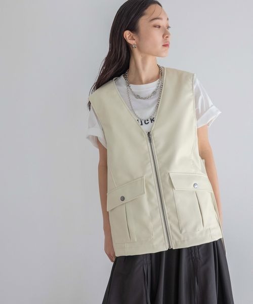 JEANASIS（ジーナシス）の「GermanロゴプリントTEE/450940（Tシャツ/カットソー・レディース・ブラック/ホワイト/イエロー・FREE）」の5枚目の写真