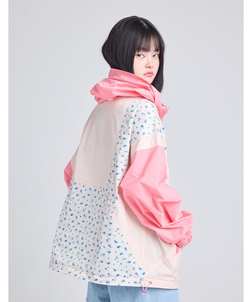 Little sunny bite(リトルサニーバイト)の「/Little sunny bite/nylon hoodie pull over(ナイロンジャケット・レディース・ブルー/ブラック/ピンク・MEDIUM/SMALL)」の5枚目の写真