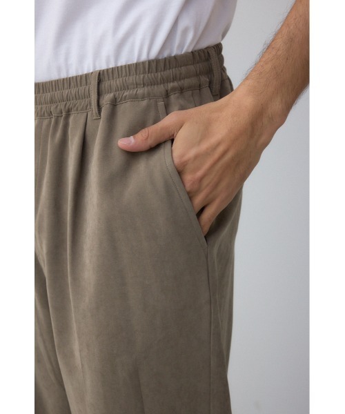 AZUL by moussy（アズールバイマウジー）の「接触冷感フェイクスウェードセットアップ（セットアップ・メンズ・ブラック/カーキ/グレー・MEDIUM/LARGE）」の6枚目の写真