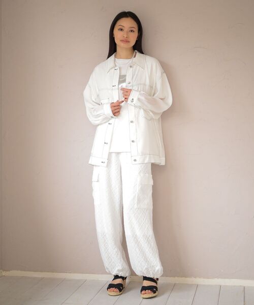 ELENCARE DUE（エレンカーレデュエ）の「・ELENCARE DUE 箔プリントTEE（Tシャツ/カットソー・レディース・ブラック/オフホワイト/レッド/杢グレー・FREE）」の9枚目の写真