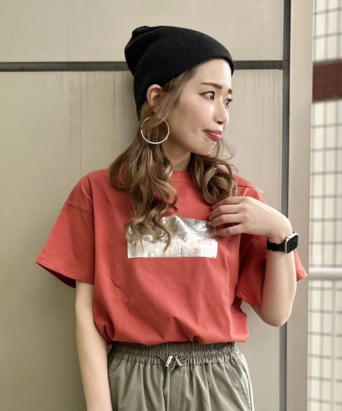 ELENCARE DUE（エレンカーレデュエ）の「・ELENCARE DUE 箔プリントTEE（Tシャツ/カットソー・レディース・ブラック/オフホワイト/レッド/杢グレー・FREE）」の7枚目の写真