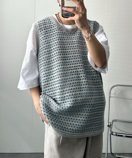 CREARE -LINO-（クレアーレリノ）の「ボーダーニットベスト（ベスト・メンズ・グレー/ホワイト・FREE）」の2枚目の写真