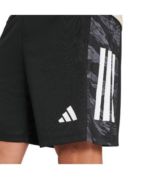 adidas(アディダス)の「アディダス adidas トレイン エッセンシャルズ カモ スリーストライプスショーツ(その他パンツ・メンズ・ブラック×グレー/カーキ・LL/3L/S/M/L)」の3枚目の写真