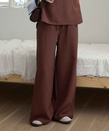 レディースのパンツ（レッド/赤色系・接触冷感）ファッション
