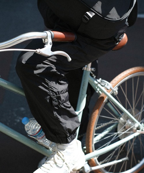 BROKEN BASE（ブロークンベース）の「アンクルバンドナイロンパンツ（その他パンツ・メンズ・ネイビー/ブラック・LARGE/MEDIUM）」の10枚目の写真