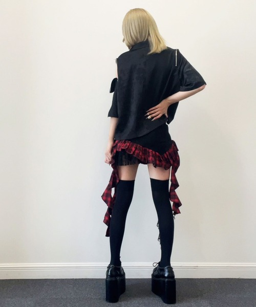 Diable baiser(ディアブルベーゼ)の「インパクト柄配色肩ジップ開き半袖シャツトップス(シャツ/ブラウス・レディース・ネイビー/パープル/ブラック・FREE)」の10枚目の写真