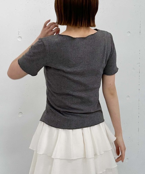 archives(アルシーヴ)の「アシメタックボタンカットTOPS 5S(Tシャツ/カットソー・レディース・モカ/イエロー/ブラック/チャコールグレー・MEDIUM)」の7枚目の写真