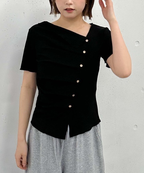 archives(アルシーヴ)の「アシメタックボタンカットTOPS 5S(Tシャツ/カットソー・レディース・モカ/イエロー/ブラック/チャコールグレー・MEDIUM)」の13枚目の写真